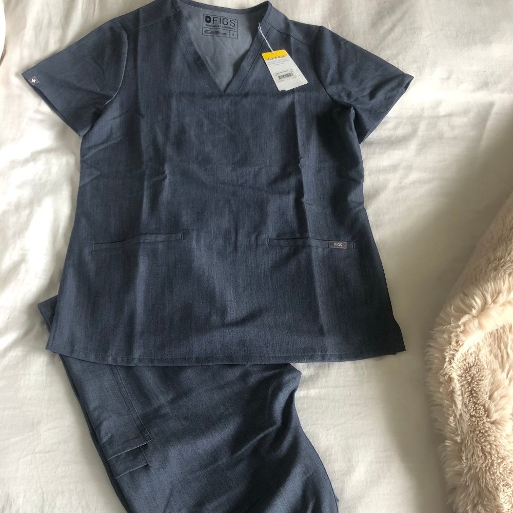 FIGS women's scrubs